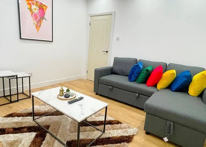 Betahouse -3br -pool Table -free Parking -spacious *