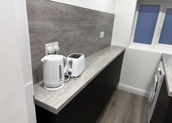 Betahouse -3br -pool Table -free Parking -spacious Appartement *