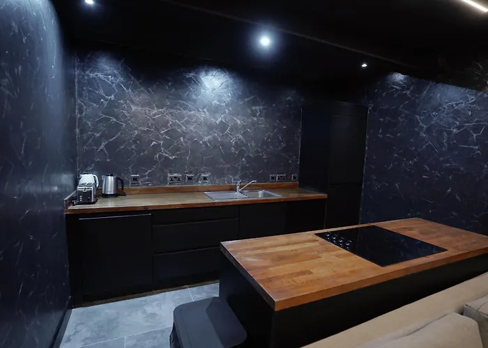 Nero Sleeps Fourteen Apartman *