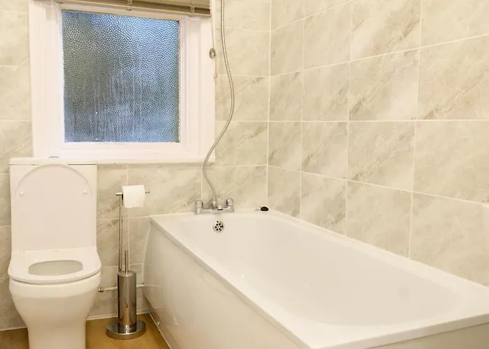 Aqua Springs, 2 Bedroom Sofa Bed, Sleeps 6, 1st Floor Apartment, Near Didsbury Apartman Manchester