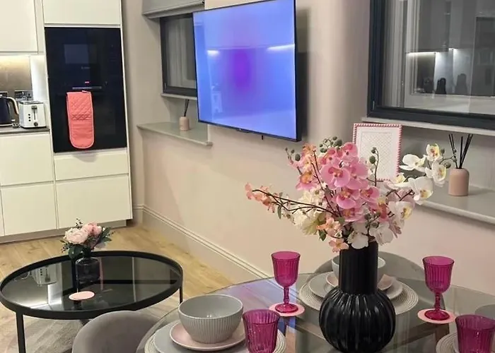 Pretty Pink Posh Penthouse Manchester