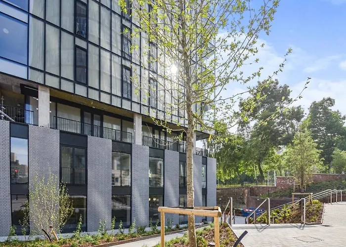 Spacious Terrace Gym Free Parking