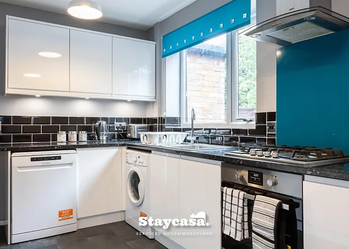 Spacious Cosy Cove With Large Driveway And Garden *