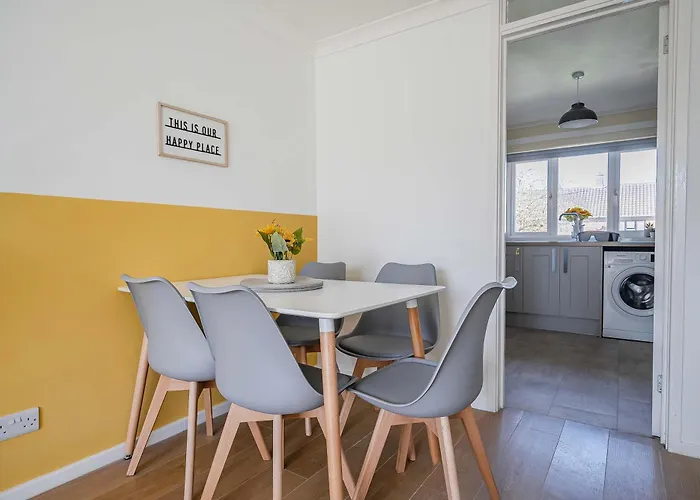 Stylish 2br Near Mcr Airport