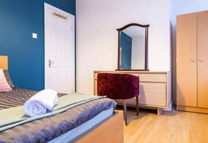 High-floor 2br In Heart شقة