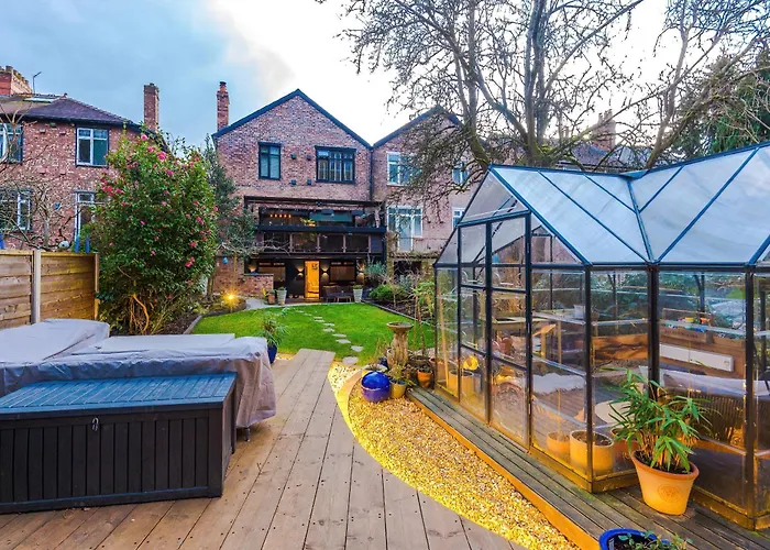 Feriehus Opulent Oasis Large Luxury Sleeps 10 *