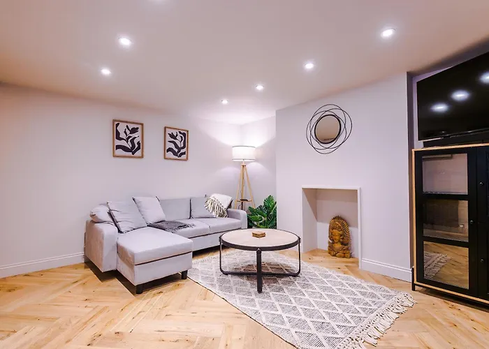 Feriehus Opulent Oasis Large Luxury Sleeps 10