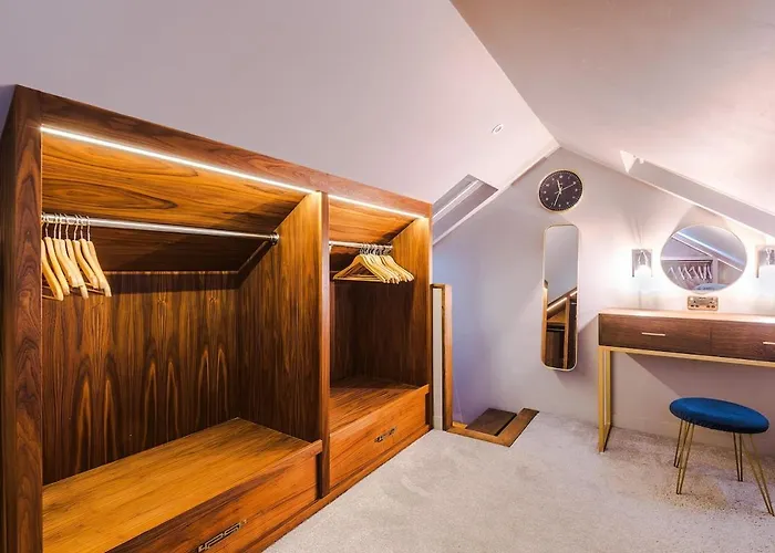 Feriehus Opulent Oasis Large Luxury Sleeps 10 *