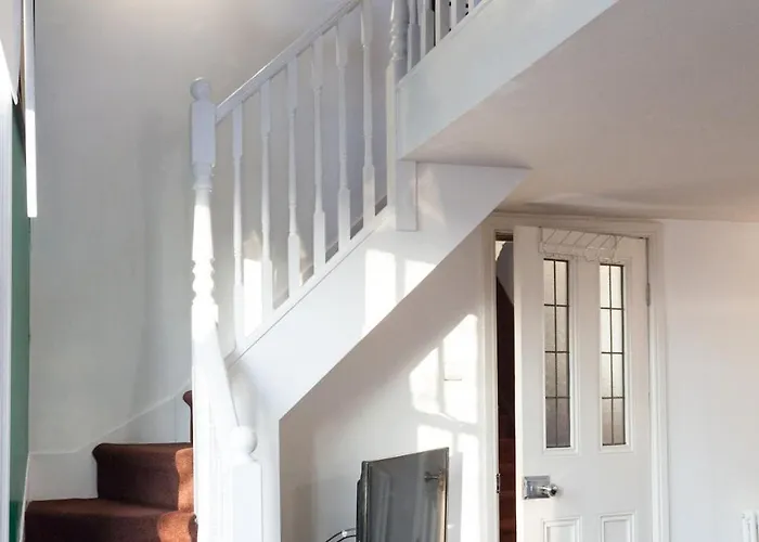 Victorian Elegance At Kingscliffe, Sleeps 17 *