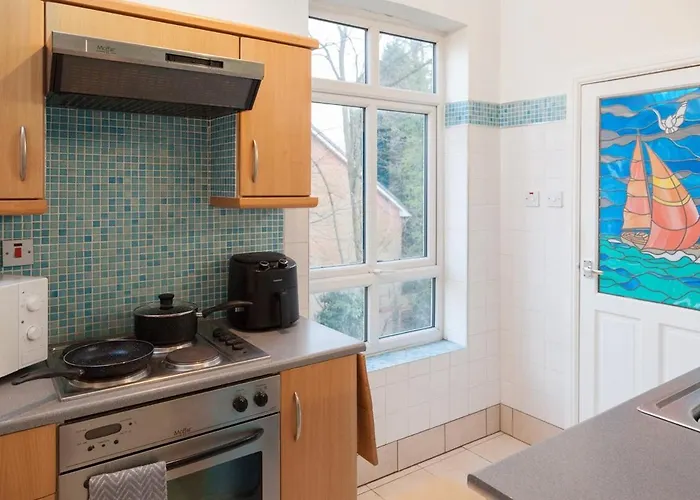 Victorian Elegance At Kingscliffe, Sleeps 17 Villa