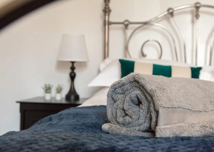 Victorian Elegance At Kingscliffe, Sleeps 17 *