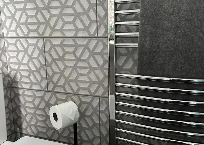 Blackley Rustic Gem A Suburb Hideaway *