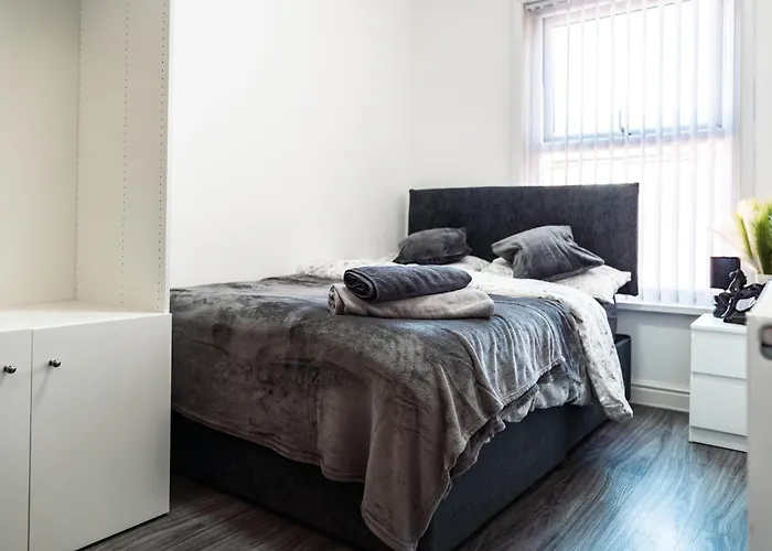 Etihad, Coop Live, Old Trafford With Free Parking Mánchester