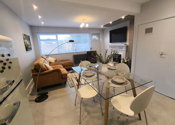 Spotless And Spacious Manchester