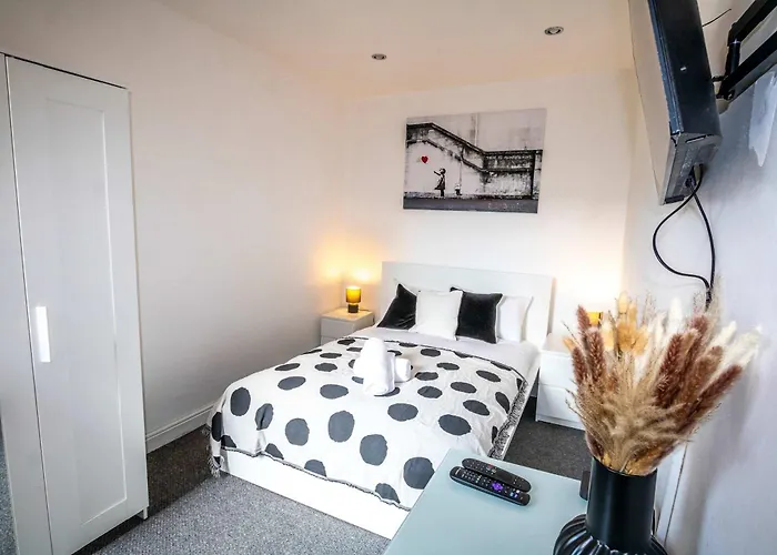 Stunning Didsbury By Superhost