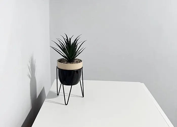 Luxury Spacious 4 Bedroom House - Free Parking - 5 Mins From Centre 맨체스터