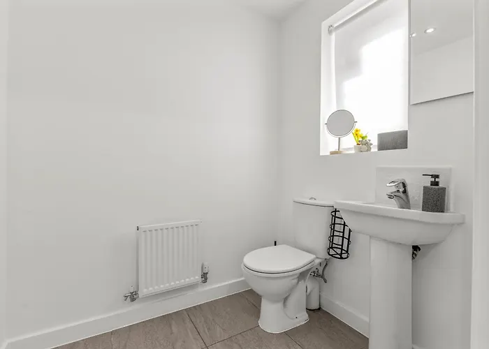 Large Family House With Free Parking - 3 Bedrooms 6 Beds Prázdninový dům