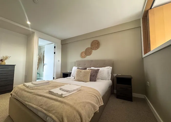 3br Penthouse By Torr Group Short Term Lets With Private Rooftop Garden *