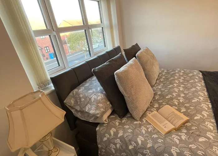 Modern 3 Bed Semi-detached מנצ'סטר