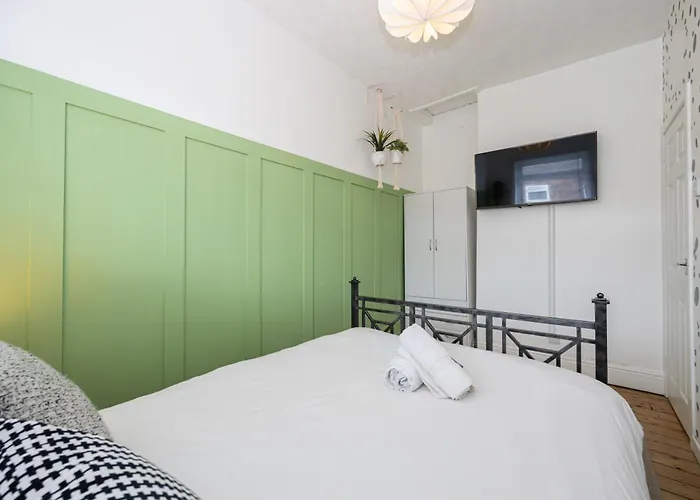 Σπίτι διακοπών Winslow House- Close To Coop Etihad & Free Parking *