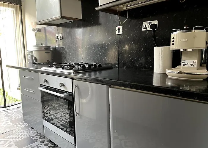 Double - Town & Nearby, 24h Bus, Airport-linked *