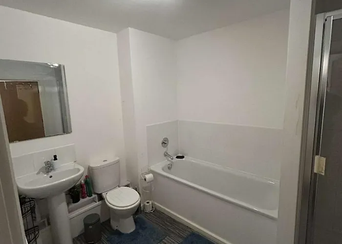 아파트 Cozy 2 Bed With Balcony Etihad Views, Steps From Coop Live 맨체스터