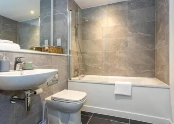 - Sleeps3 - Centre - Street Parking 맨체스터