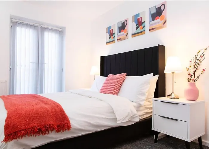 Apartamento Bright & Luxurious With Garden