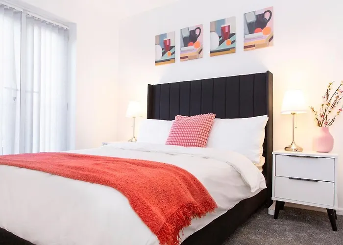 Bright & Luxurious With Garden Apartamento Manchester