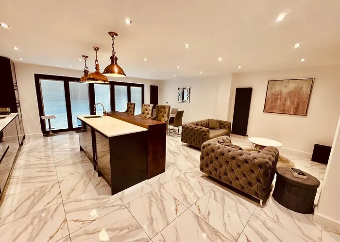 Luxury 5br With Access Mánchester
