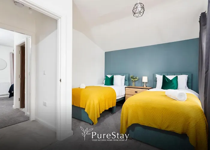 بيت للعطل Luxury 5-bedroom House Sleeps 9 With Private Garden By Purestay