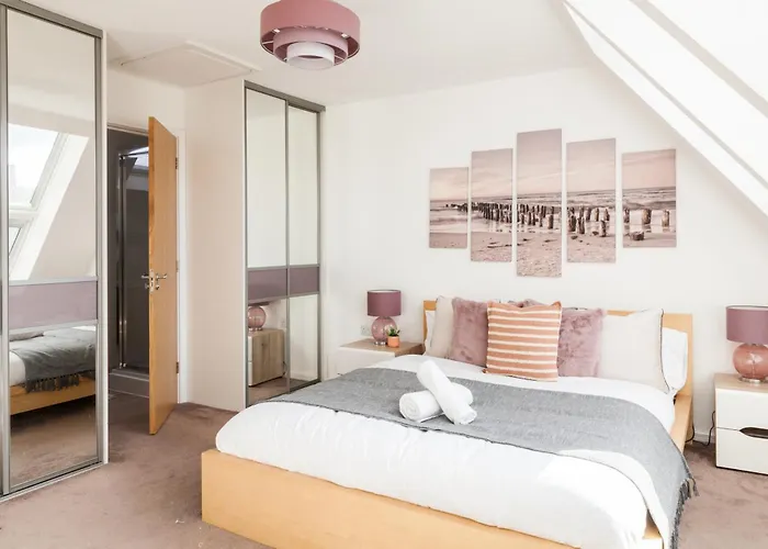 Διαμέρισμα Luxury Sleeps 9 With Hot Tub & Pool *