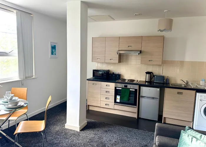 Lejlighed The Trafford Luxe , Garage Parking, Self Check-in Anytime - Perfect For Late Arrivals, Ultra- Fast Wi-fi, 5 Mins To Old Trafford Stadium Manchester