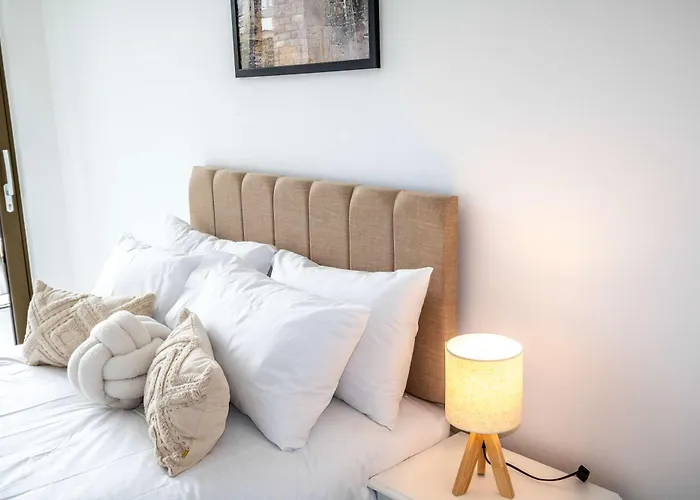 شقة Modern And Sleek 2 Bed Flat In *