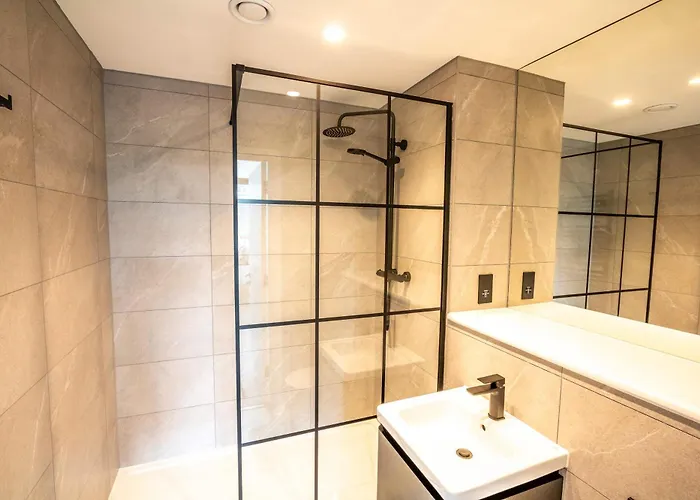 شقة Modern And Sleek 2 Bed Flat In *