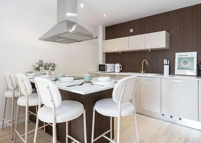 2 Bed Flat By Superhost 맨체스터