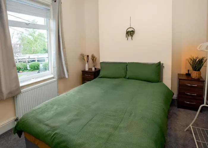 شقة Newly Furnished Cosy 3 Bed 20mins From Center