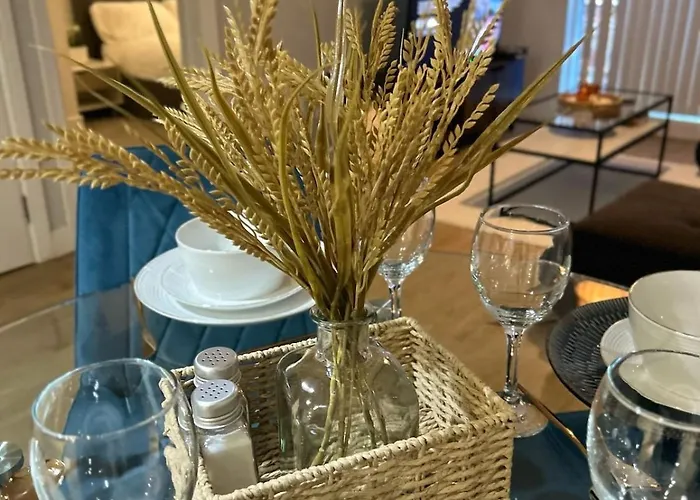 Spacious - Next To Ao Arena & Picadilly Station - Local Attractions - Free Parking *