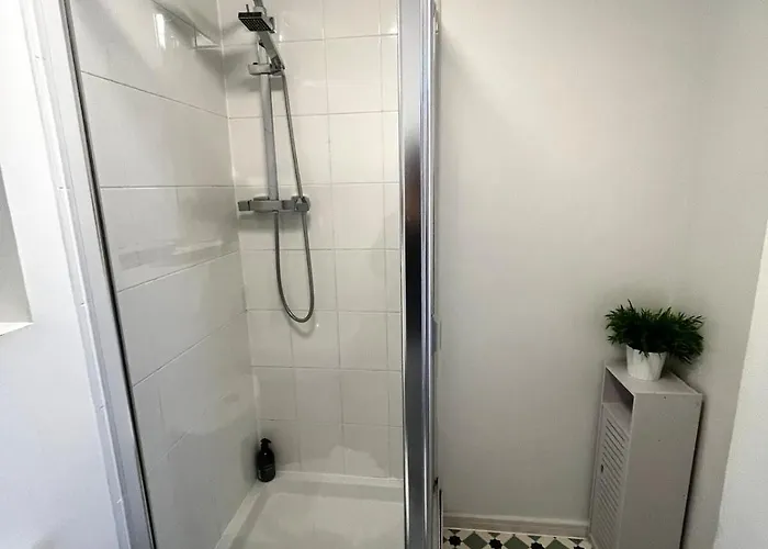 Apartamento Serene 2-bed Flat With Canal Views - Coop Live & Ethiad *