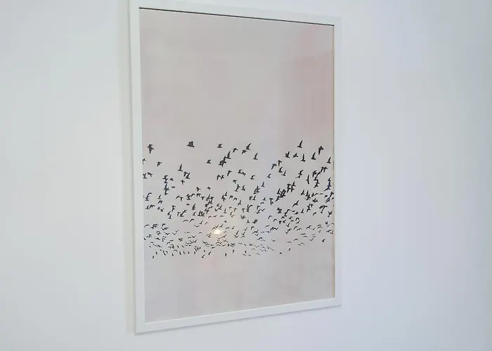 Stunning In Salford With Free Parking, Office, Pool & Ping Pong Table Hébergement de vacances