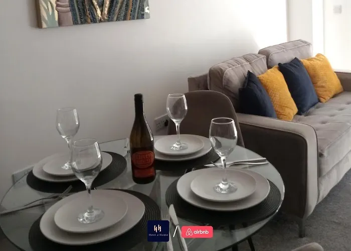 Apartment Salford Corporate Balcony Wifi Sleeps 5 Manchester