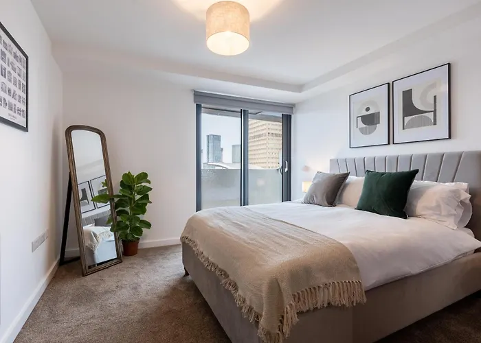 Kula - Centre * Manchester