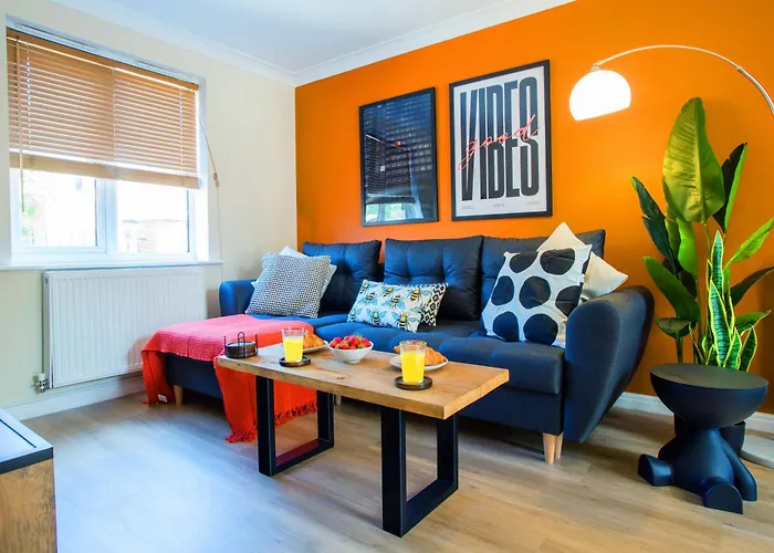 Comfy 3br - Near Deansgate - Perfect For Work, Leisure & Stadium Visits With Parking Tatil Evi Manchester