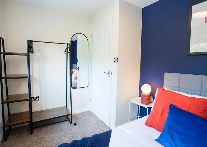 Tatil Evi Comfy 3br - Near Deansgate - Perfect For Work, Leisure & Stadium Visits With Parking *