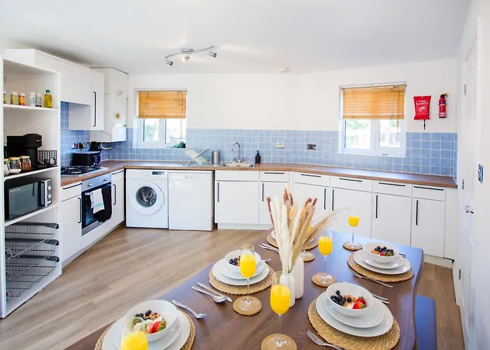 Comfy 3br - Near Deansgate - Perfect For Work, Leisure & Stadium Visits With Parking Tatil Evi Manchester