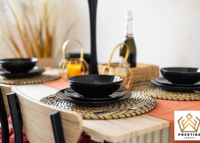 - Centre - Parking - Full Kitchen - M60 Vakantiehuis *