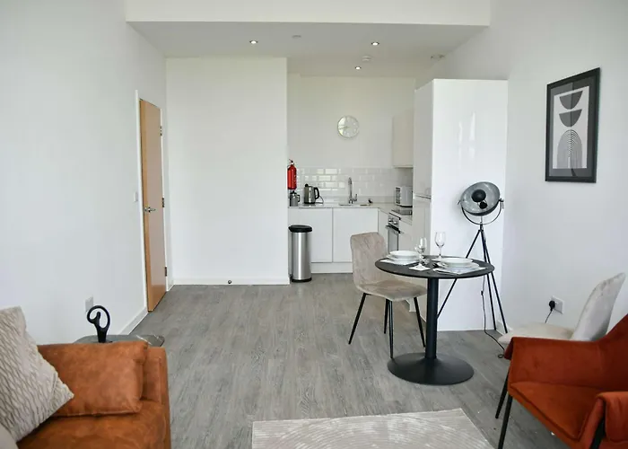 Spacious 1 Bed Near Etihad *