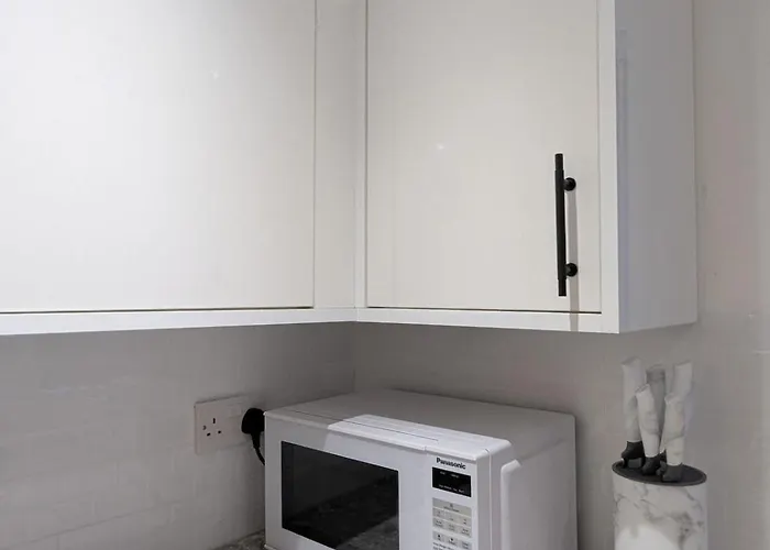 Newly Furnished Near Centre Apartment