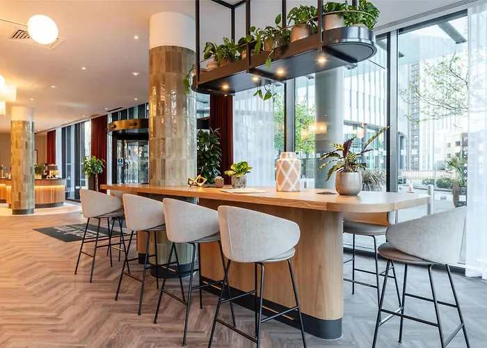 Radisson Centre, A Verified Net Zero Ξενοδοχείο 4*