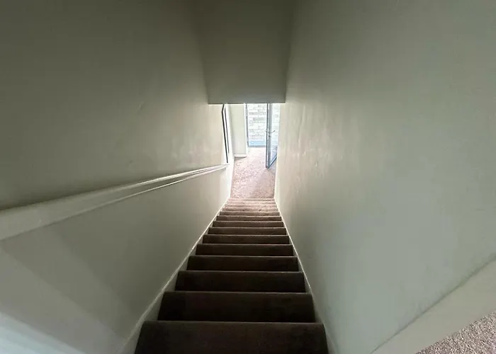 Beehosting Adelphi Wharf 公寓式酒店 4*